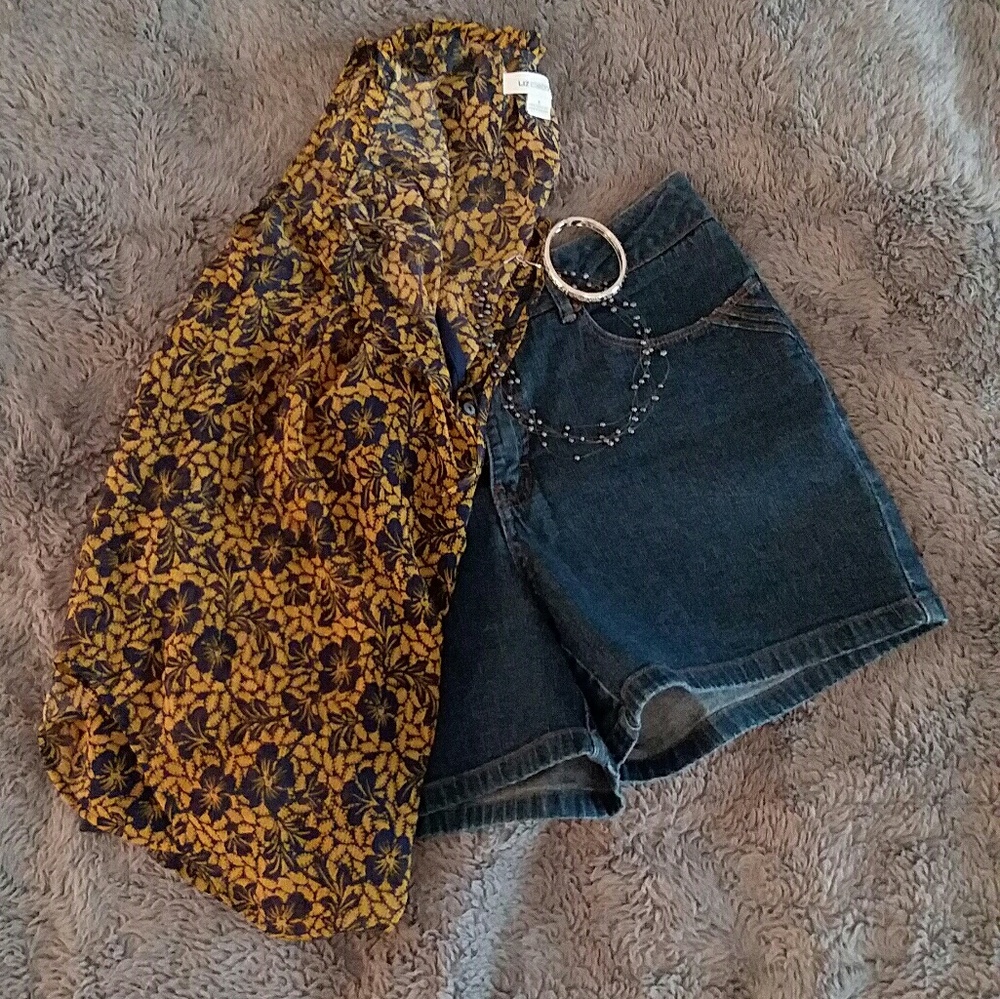 Liz Claiborne Sheer Floral Tank